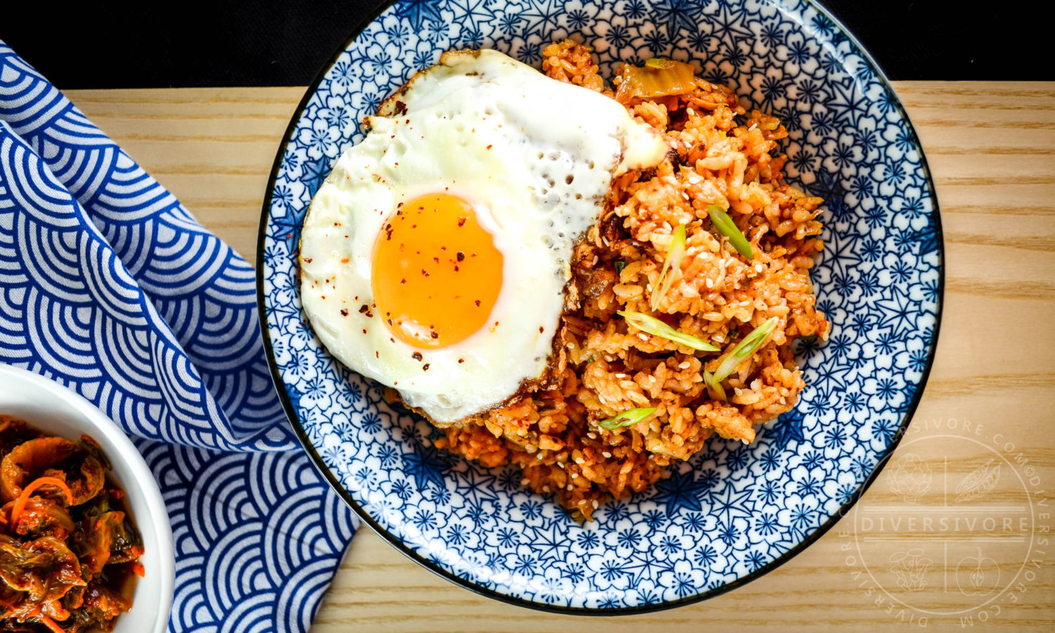 Kimchi Fried Rice (Kimchi Bokkeumbap) - spicy, simple, and oh-so-delicious Korean food - Diversivore.com