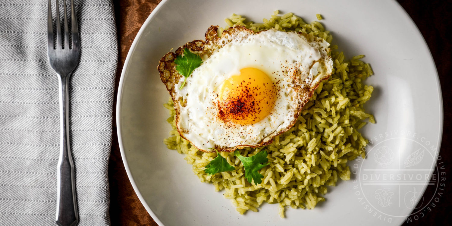 Arroz Verde - Green Rice made with Poblanos and Cilantro - Diversivore.com