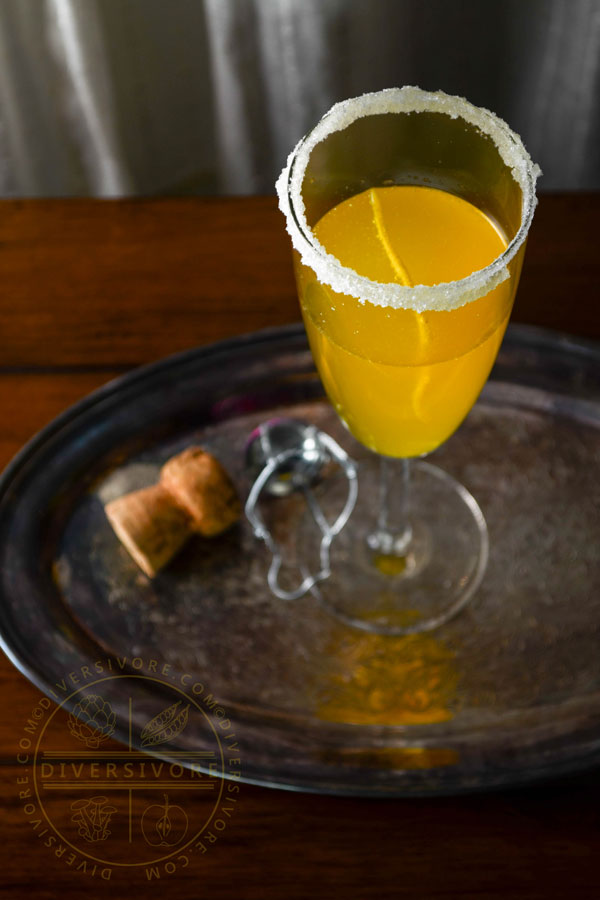 Sparkling Saffron Cocktail