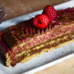 Chocolate and graham wafer icebox cake with raspberry and rose - Diversivore.com