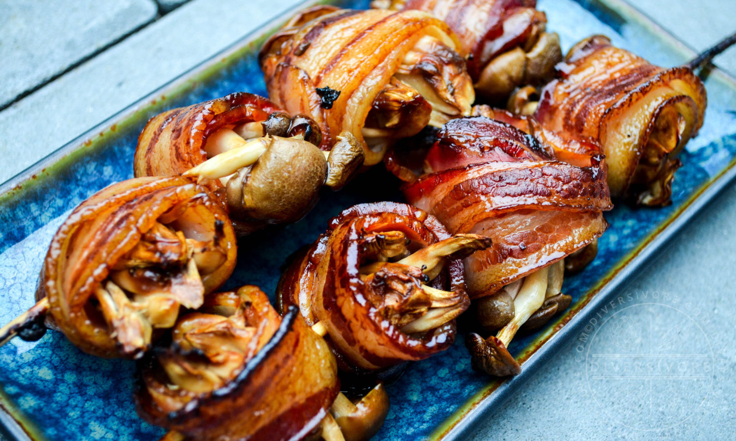 Bacon wrapped shimeji mushroom kushiyaki with a homemade tare sauce - Diversivore.com