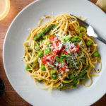 Linguine Primavera - pasta with spring vegetables (fava beans, peas, and asparagus tips) - Diversivore.com