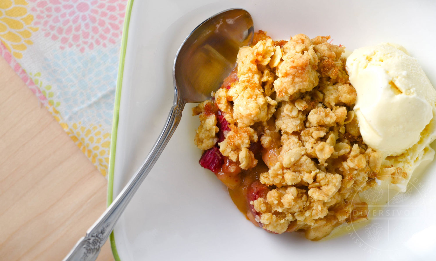 Rhubarb apple crisp with orange zest, served here with vanilla ice cream - Diversivore.com