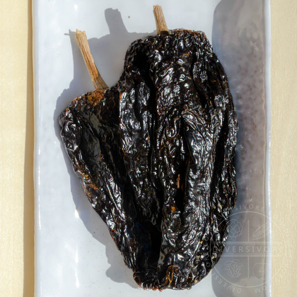 Dried whole mulato chilies