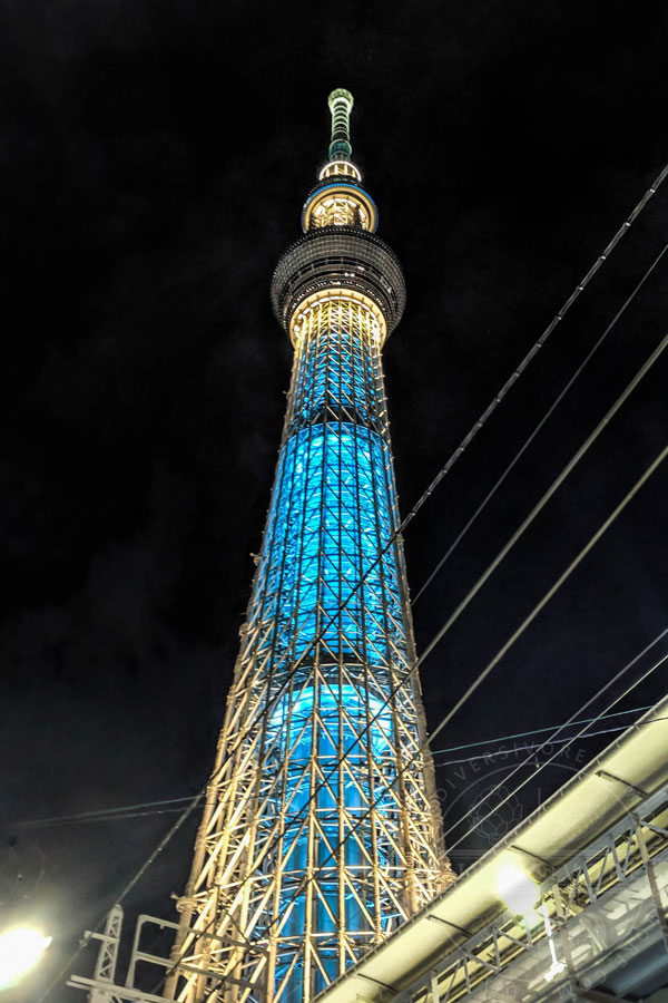 Tokyo skytree at night