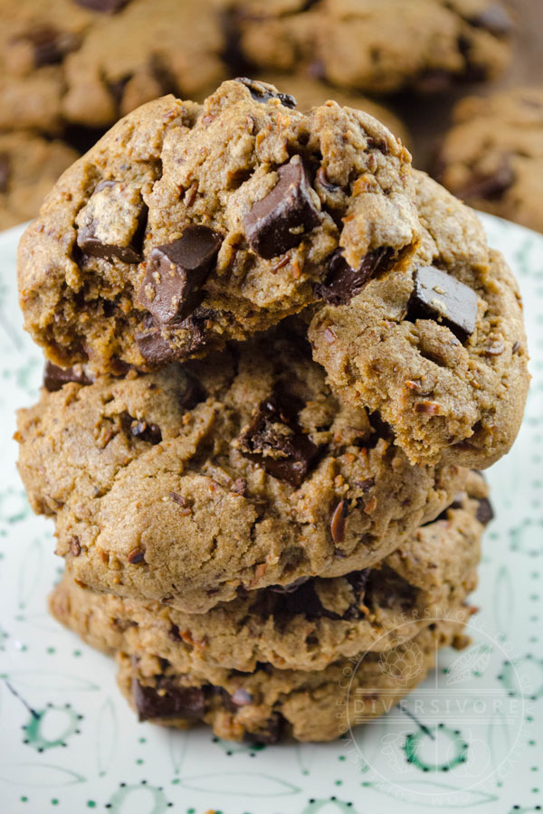 Chocolate chunk cookies with brown butter and toasted oats