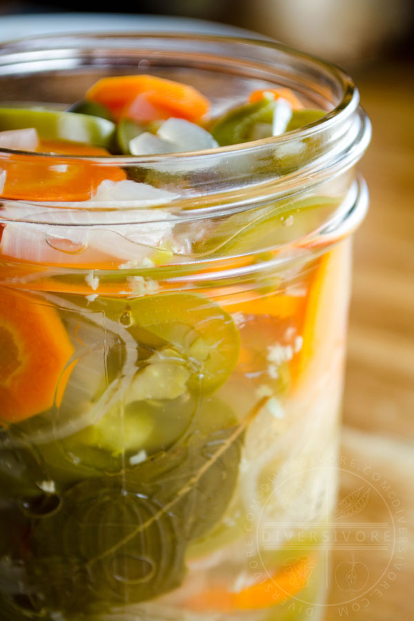 Chiles en escabeche - Mexican pickled carrots and jalapeños in a mason jar